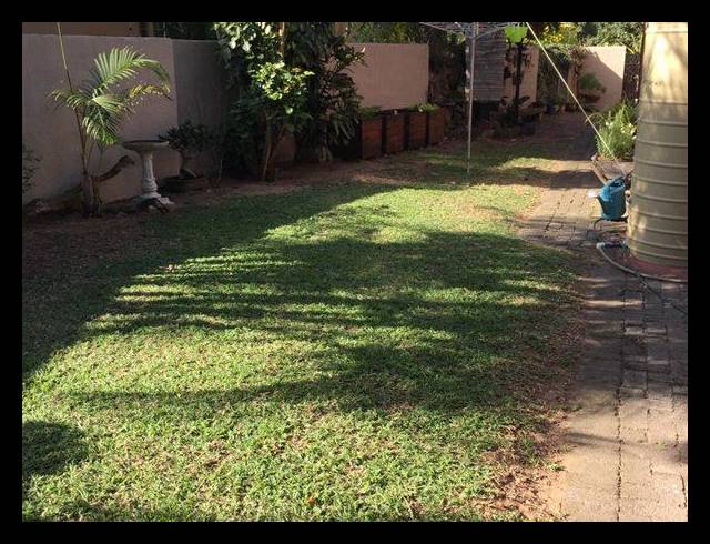 5 BEDROOM HOUSE FOR SALE IN MEER EN SEE